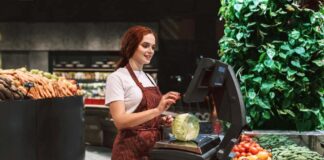 SE SOLICITA CAJERO/A PARA ATENCIÓN AL CLIENTE Y ENTREGA DE PRODUCTOS, JORNADA COMPLETA