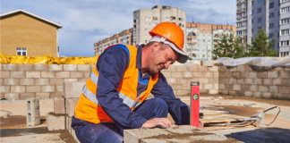 SE SOLICITA ALBAÑIL PARA CONSTRUCCIÓN DE SUPERFICIES E INSTALACIONES GENERALES
