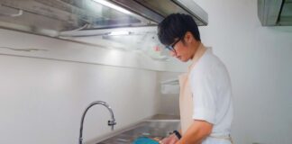 SE REQUIERE LAVAPLATOS PARA LIMPIEZA DE PLATOS Y EQUIPOS DE COCINA