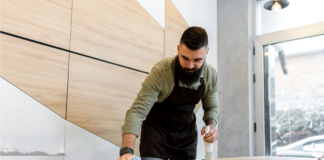 SE SOLICITA AUXILIAR DE LIMPIEZA PARA COMEDOR (TURNO TARDE)