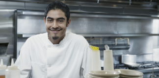 SE REQUIERE LAVAPLATOS CON O SIN EXPERIENCIA (TURNOS DISPONIBLES)
