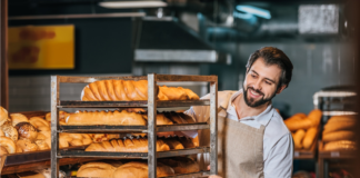 SE SOLICITA AYUDANTE DE PANADERÍA CON O SIN EXPERIENCIA PARA REPOSICIÓN DE PRODUCTOS
