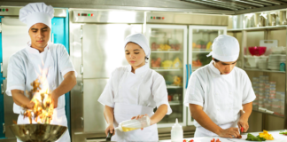 SE SOLICITA AYUDANTE DE COCINA PARA LABORES GENERALES, NO SE REQUIERE EXPERIENCIA