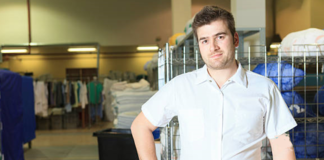 SE SOLICITA TRABAJADOR DE LAVANDERÍA PARA CLASIFICACIÓN Y DOBLADO DE ROPA