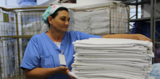 SE SOLICITA AYUDANTE DE LAVANDERÍA 5 DÍAS POR SEMANA (MEDIO TIEMPO)