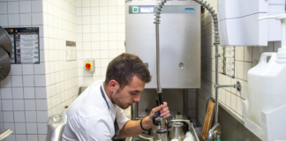 SE SOLICITA LAVAPLATOS PARA DESINFECCIÓN DE OLLAS Y UTENSILIOS, NO SE REQUIERE EXPERIENCIA