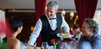 SE SOLICITA MOZO PARA ATENCIÓN AL CLIENTE EN RESTAURANTE (TURNO NOCTURNO)