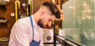 SE SOLICITA AYUDANTE DE COCINA CON DISPONIBILIDAD LOS FINES DE SEMANA, NO SE REQUIERE EXPERIENCIA
