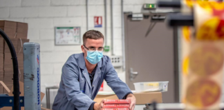 SE REQUIERE OPERARIOS DE PRODUCCIÓN PARA CONTROL DE CALIDAD, ETIQUETADO Y ENVASADO DE PRODUCTOS