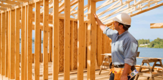 SE REQUIERE CARPINTERO PARA CONSTRUCCIÓN E INSTALACIÓN DE ESTRUCTURAS DE MADERA