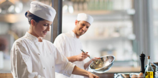 SE SOLICITA AYUDANTE DE COCINA PARA LABORES GENERALES EN COCINA, NO SE REQUIERE EXPERIENCIA