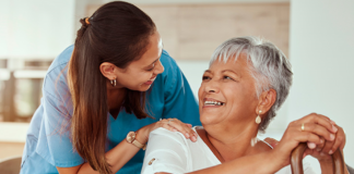 SE REQUIERE CUIDADORA DE ADULTO MAYOR PARA JORNADA DE TIEMPO PARCIAL