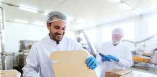 SE REQUIERE EMPACADOR DE ALIMENTOS CON DISPONIBILIDAD LOS FINES DE SEMANA
