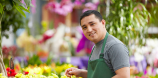SE SOLICITA JARDINERO PARA CUIDADO Y MANTENIMIENTO PLANTAS