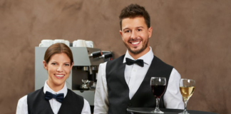 SE SOLICITA SALONERO PARA MONTAJE DE MESAS Y ATENCIÓN AL CLIENTE