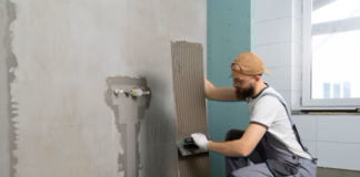SE REQUIERE ALBAÑIL PARA REMODELACIONES DE BAÑOS (LUNES A VIERNES)