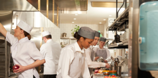 SE SOLICITA COCINERO PARA PREPARACIÓN DE ALIMENTOS Y CONTROL DE INVENTARIO EN COCINA