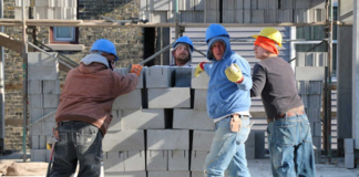 SE REQUIERE AYUDANTE DE CONSTRUCCIÓN CON O SIN EXPERIENCIA PARA TURNO MAÑANA/ TARDE