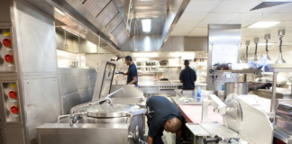 SE SOLICITA AYUDANTE DE COCINA PARA ASEO Y LABORES GENERALES DE COCINA