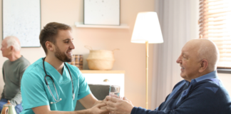 SE SOLICITA CUIDADOR DE ADULTO MAYOR (HORARIOS DISPONIBLES), NO SE REQUIERE EXPERIENCIA