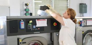 SE SOLICITA AYUDANTE DE LAVANDERÍA PARA CLASIFICACIÓN Y DOBLADO DE ROPA (MEDIO TIEMPO)