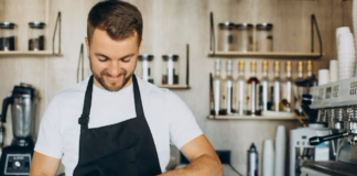SE REQUIERE AUXILIAR DE CAFETERÍA PARA JORNADA DE TIEMPO COMPLETO