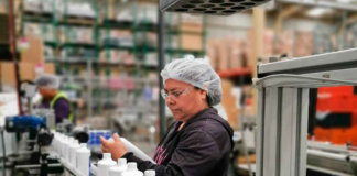 SE SOLICITA OPERARIO DE ENVASADO PARA ETIQUETADO Y EMPAQUETADO DE PRODUCTOS
