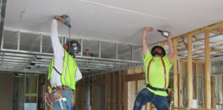 SE SOLICITA TRABAJADOR DE CONSTRUCCIÓN PARA REMODELACIÓN DE EDIFICIOS E INSTALACIÓN DE ESTRUCTURAS