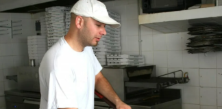 SE SOLICITA PIZZERO PARA PREPARACIÓN DE MASA (TIEMPO COMPLETO)