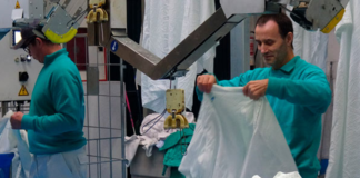 SE REQUIERE AYUDANTE DE LAVANDERÍA HOMBRE Y/O MUJER PARA DOBLADO DE ROPA