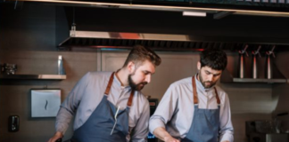 SE REQUIERE COCINERO PARA PREPARACIÓN DE ALIMENTOS Y ASEO DE COCINA