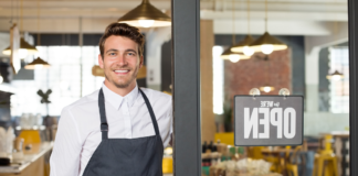 SE REQUIERE PERSONAL DE RESTAURANTE PARA PREPARACIÓN DE ENSALADAS, ENTRE OTROS
