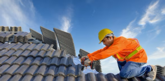 SE REQUIERE INSTALADOR DE TECHOS PARA REEMPLAZO DE TEJAS EN EDIFICIO