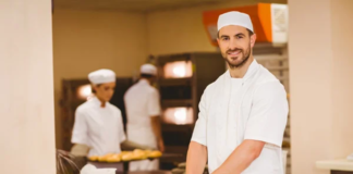 SE REQUIERE AYUDANTE DE COCINA PARA CONTROL DE PEDIDOS (CON O SIN EXPERIENCIA)