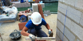 SE REQUIERE TRABAJADOR DE CONSTRUCCIÓN PARA LEVANTAMIENTO DE MUROS, NO SE REQUIERE EXPERIENCIA