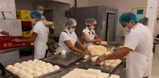 SE REQUIERE EMPACADOR DE QUESOS PARA ETIQUETADO Y CONTROL DE PRODUCTOS