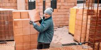 SE SOLICITA OPERARIO DE CONSTRUCCIÓN PARA LEVANTAMIENTO DE PAREDES