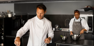 SE SOLICITA AYUDANTE DE COCINA CON DISPONIBILIDAD LOS FINES DE SEMANA, NO SE REQUIERE EXPERIENCIA