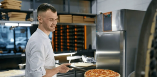 SE REQUIERE COCINERO PARA PREPARACIÓN DE MASA PARA PIZZA (TIEMPO COMPLETO)
