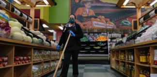 SE REQUIERE AUXILIAR DE LIMPIEZA PARA ASEO DE ÁREAS COMUNES EN SUPERMERCADO (POR HORAS)