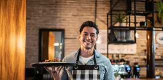 SE SOLICITA CAMARERO CON O SIN EXPERIENCIA PARA PREPARACIÓN DE BANDEJAS DE APERITIVOS Y ATENCIÓN AL CLIENTE