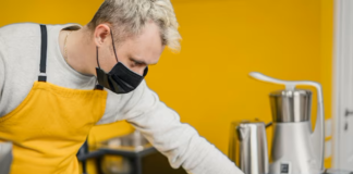 SE SOLICITA AYUDANTE DE COCINA PARA DESINFECCIÓN DE SUPERFICIES EN COCINA, NO SE REQUIERE EXPERIENCIA