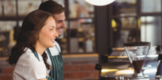 SE REQUIERE COCINERO PARA PREPARACIÓN DE DESAYUNOS EN CAFETERÍA