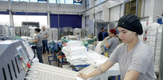 SE SOLICITA AYUDANTE DE LAVANDERÍA PARA DOBLADO Y ORGANIZACIÓN DE ROPA LIMPIA EN ESTANTES