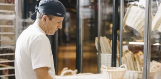 SE SOLICITA TRABAJADOR DE PANADERÍA PARA HORNEADO DE PRODUCTOS EN TIENDA DE COMESTIBLES