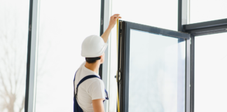 SE SOLICITA TRABAJADORES DE CONSTRUCCIÓN PARA INSTALACIÓN DE VENTANAS Y PUERTAS