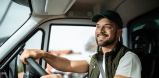 SE REQUIERE CHÓFER DE CAMIÓN PARA TRANSPORTE Y REPARTO DE PRODUCTOS (TIEMPO COMPLETO)