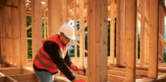 SE SOLICITA CARPINTERO PARA CONSTRUCCIÓN E INSTALACIÓN DE ESTRUCTURAS