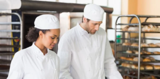SE SOLICITA AUXILIAR DE PANADERÍA CON DISPONIBILIDAD LOS FINES DE SEMANA (TURNO DIURNO)