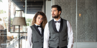 SE SOLICITA MESERO PARA SERVICIO EN MESA DE RESTAURANTE